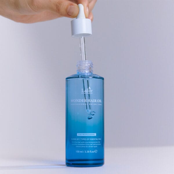 Aceite capilar reparador para medios y puntas Lador wonder oil 100ml